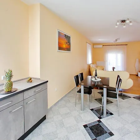 Golubic Apartment